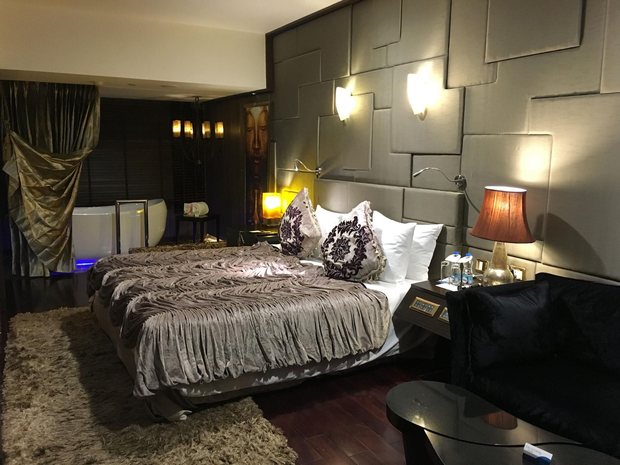 Radisson Blu Hotel Mbd Ludhiana Zewnętrze zdjęcie